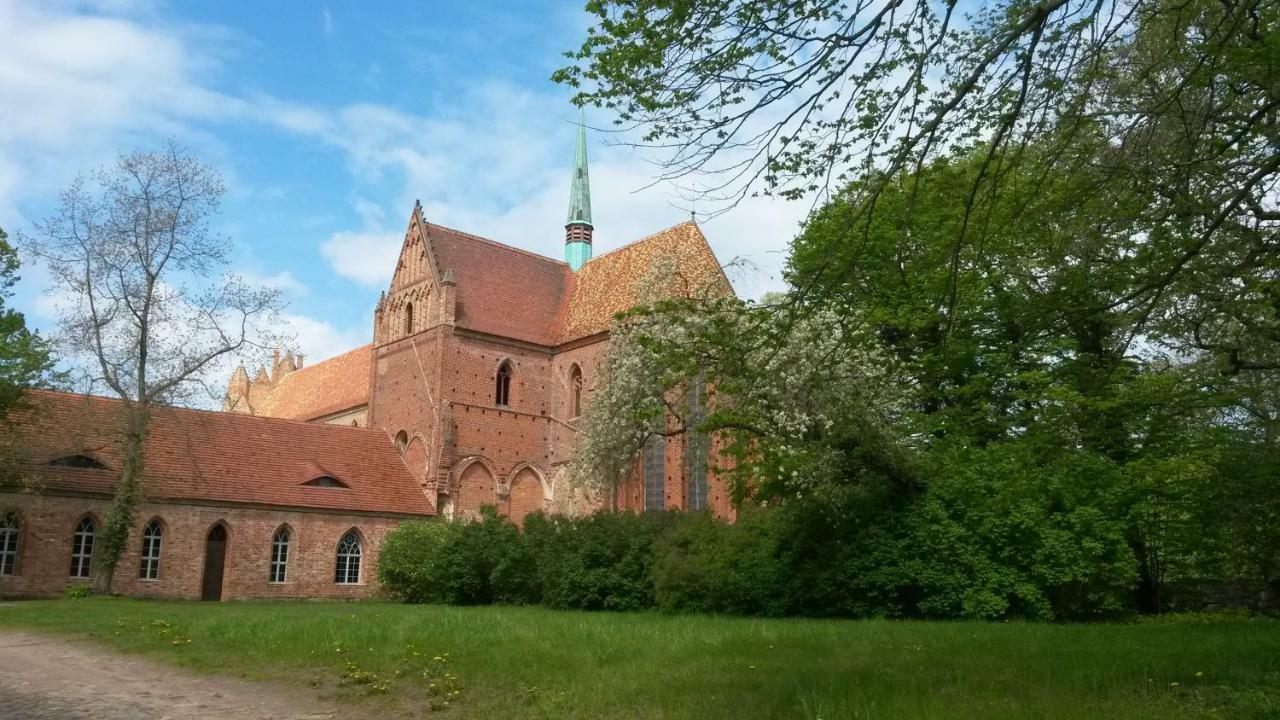 Ferienwohnung Wroblewsky Klein Ziethen Exteriör bild